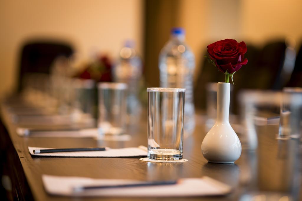 Hotel Park Regent Jaipur Ngoại thất bức ảnh
